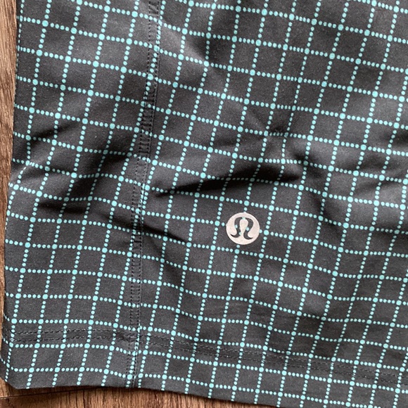 Lululemon T.H.E. Lined Shorts 9” EUC - Picture 6 of 11